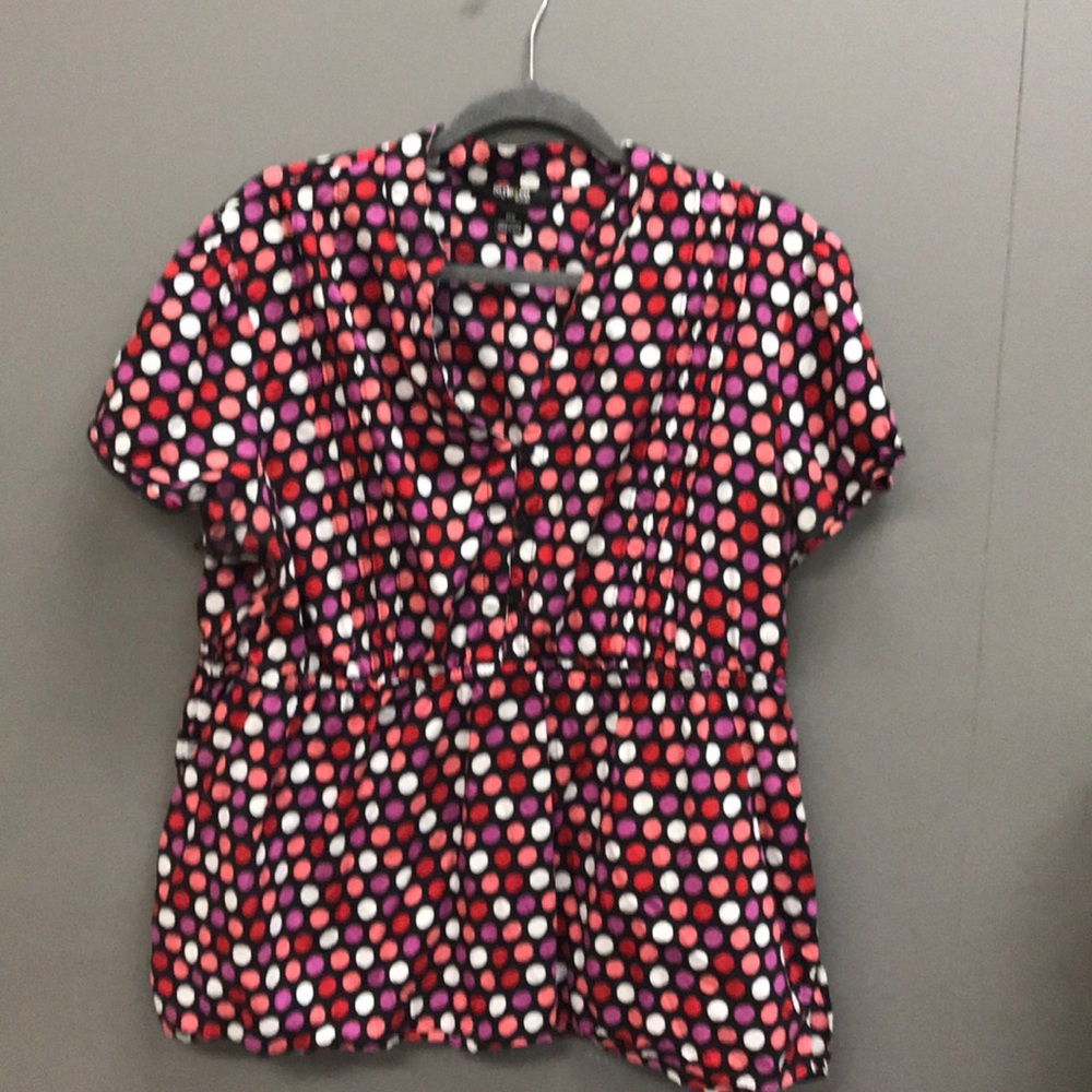 So Cute Flattering 18W Style & Co PolkaDot Top